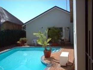 Bezuidenhout Guest House Malalane Εξωτερικό φωτογραφία
